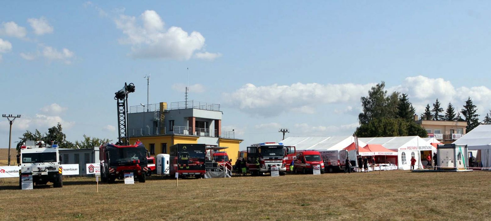 hasičské vozy v expozici