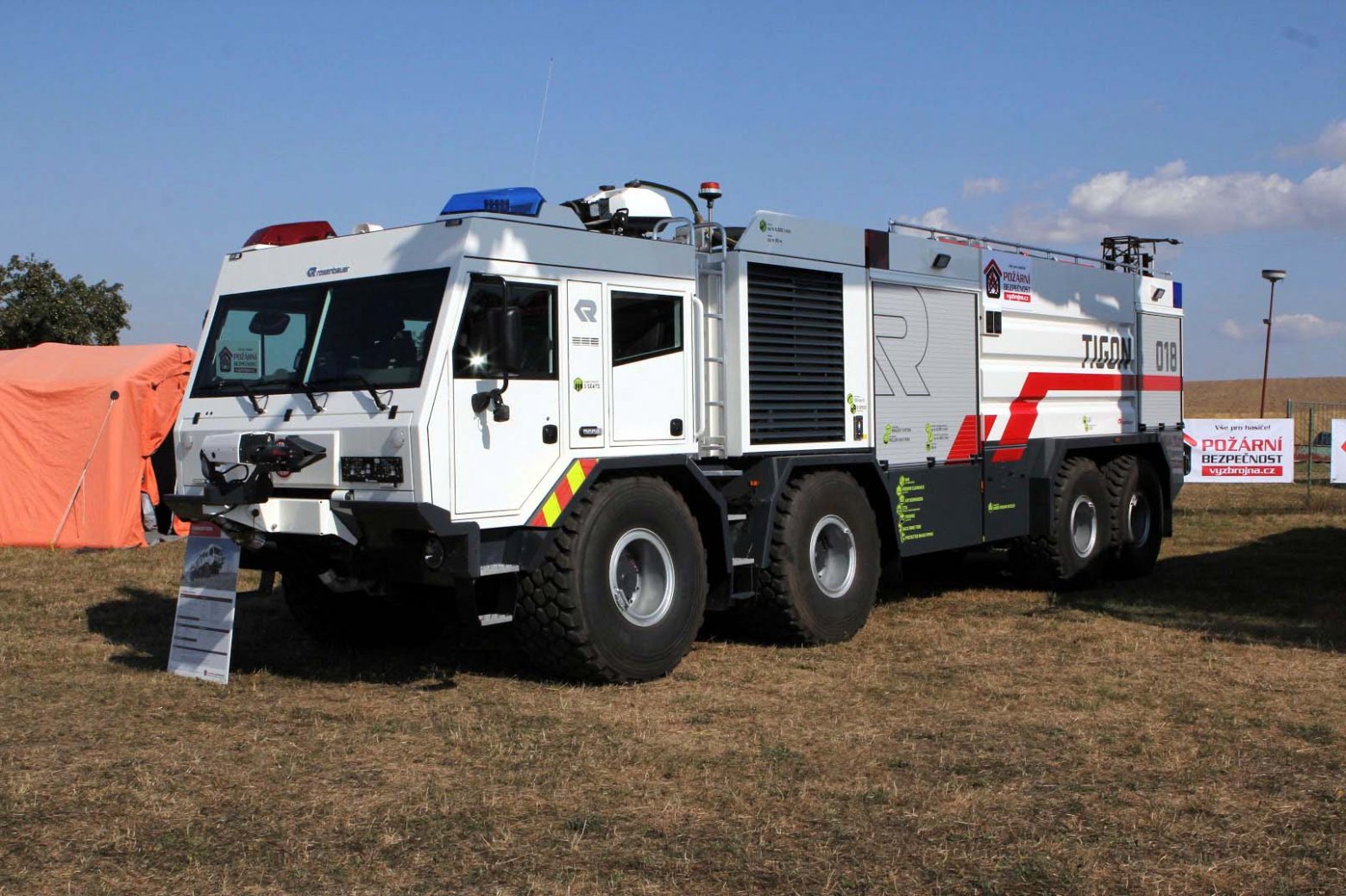 hasičské vozy v expozici